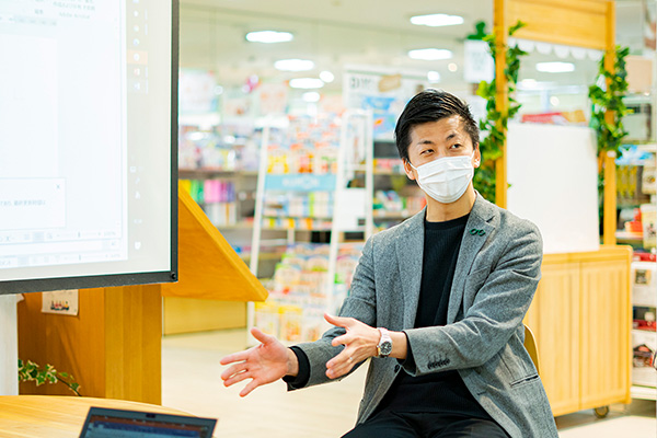 堀田氏